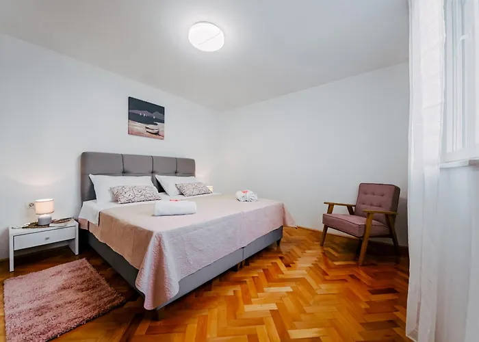 Apartamento Kalafat